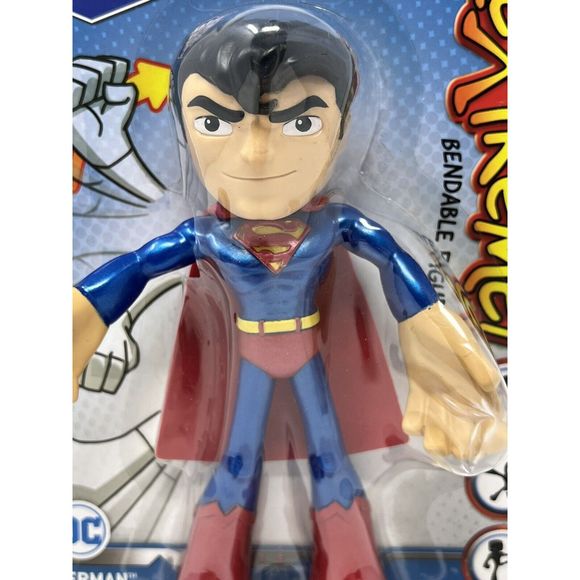 DC JUSTICE LEAGUE FLEXTREME BENDABLE/POSEABLE 7" SUPERMAN FIGURES - Picture 2 of 4